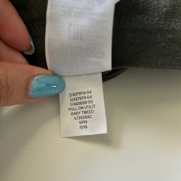 GAP Mid-Rise Linen-Blend Pull-On Utility Shorts - Picture 5 of 7